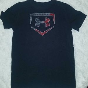 EUC vintage style heatgear UA t-shirt